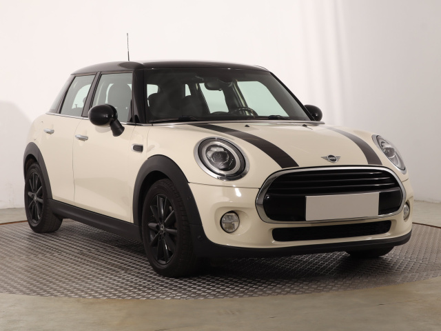 MINI 5-door 2019