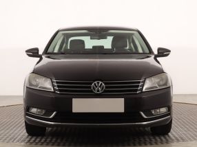 Volkswagen Passat - 2011