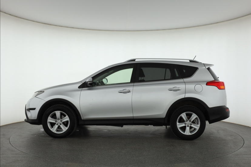 Toyota RAV 4, 2013