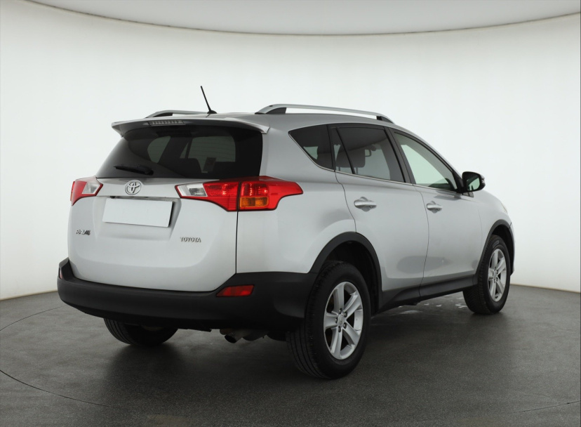 Toyota RAV 4, 2013