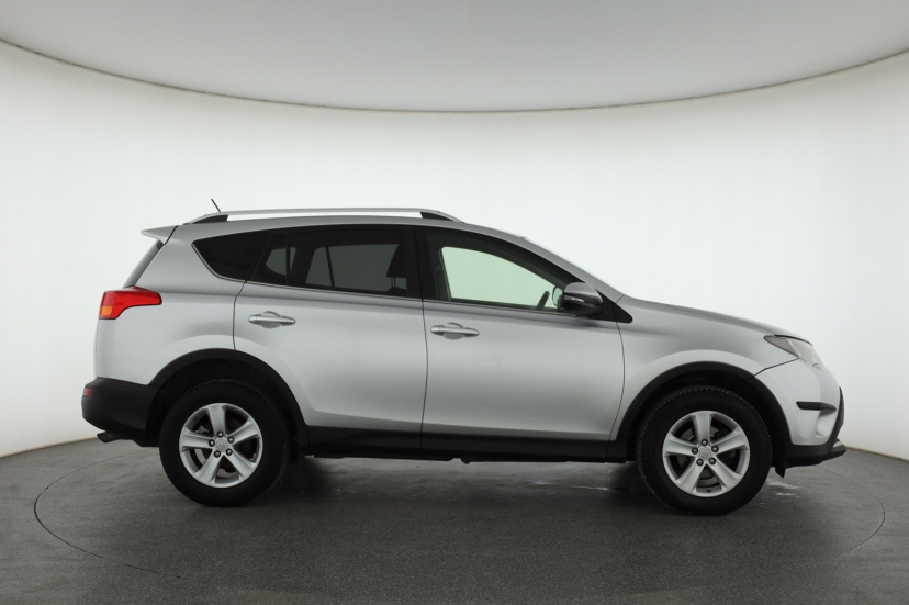 Toyota RAV 4, 2013