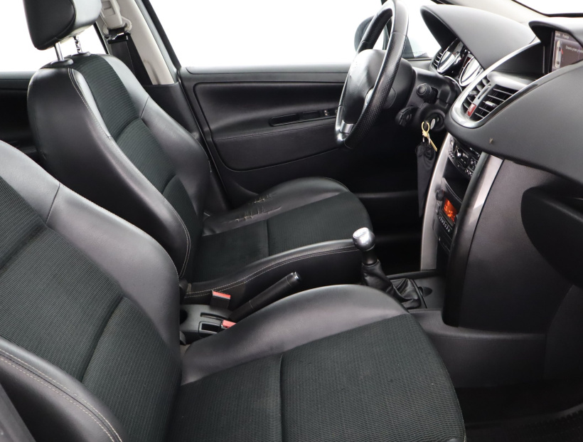 Peugeot 207, 2011