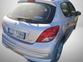 Peugeot 207 - 2011
