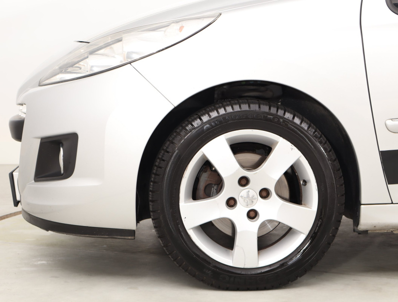 Peugeot 207, 2011