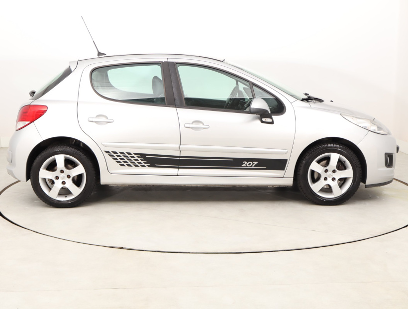 Peugeot 207, 2011