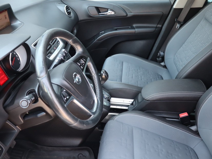 Opel Meriva, 2015