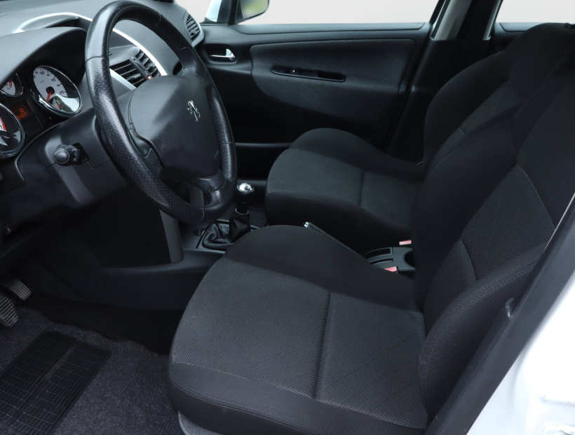 Peugeot 207, 2008