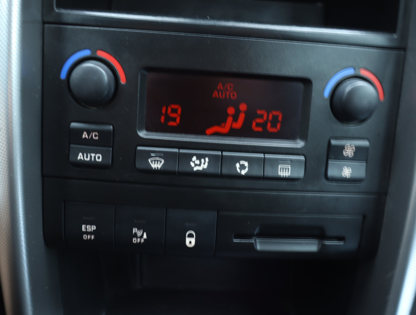 Peugeot 207, 2008