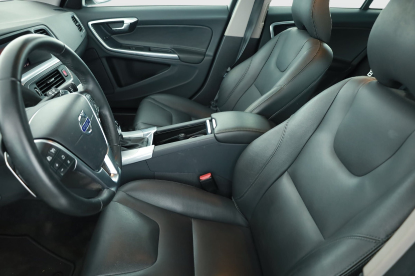 Volvo V60 Cross Country, 2018