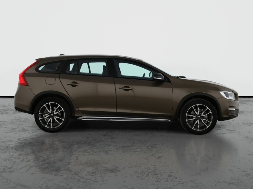 Volvo V60 Cross Country, 2018