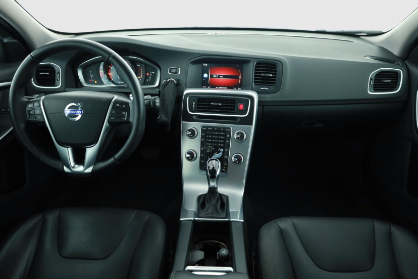 Volvo V60 Cross Country, 2018