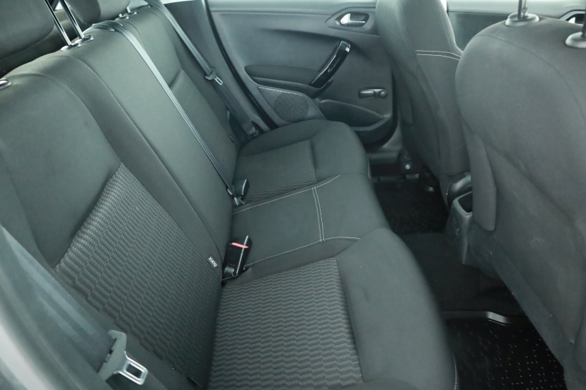 Peugeot 208, 2016