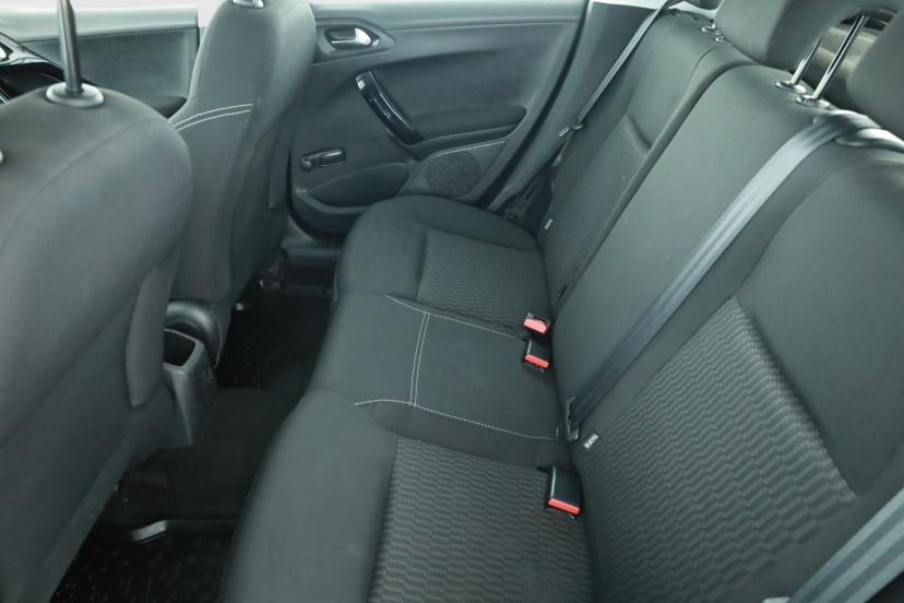 Peugeot 208, 2016