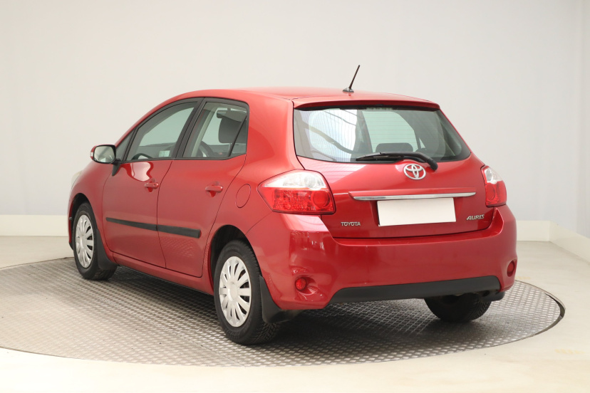 Toyota Auris, 2012