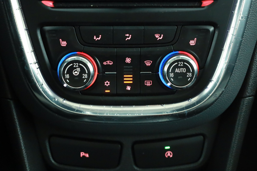 Opel Mokka, 2015