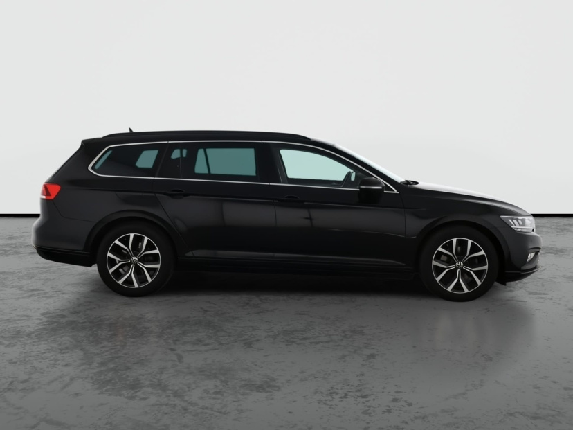 Volkswagen Passat, 2023