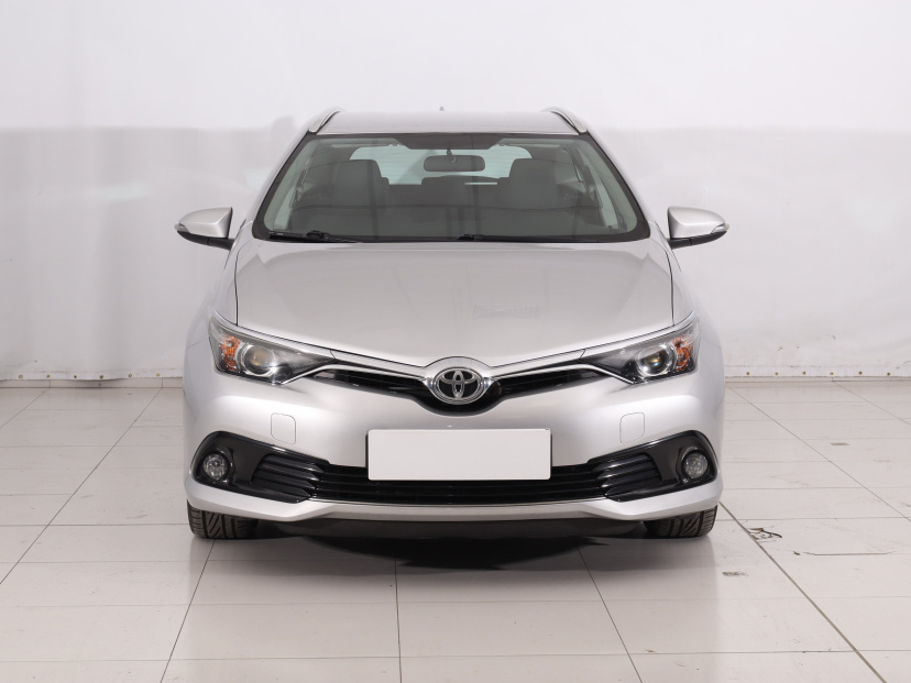 Toyota Auris, 2016