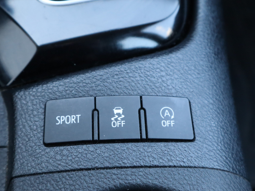 Toyota Auris, 2016