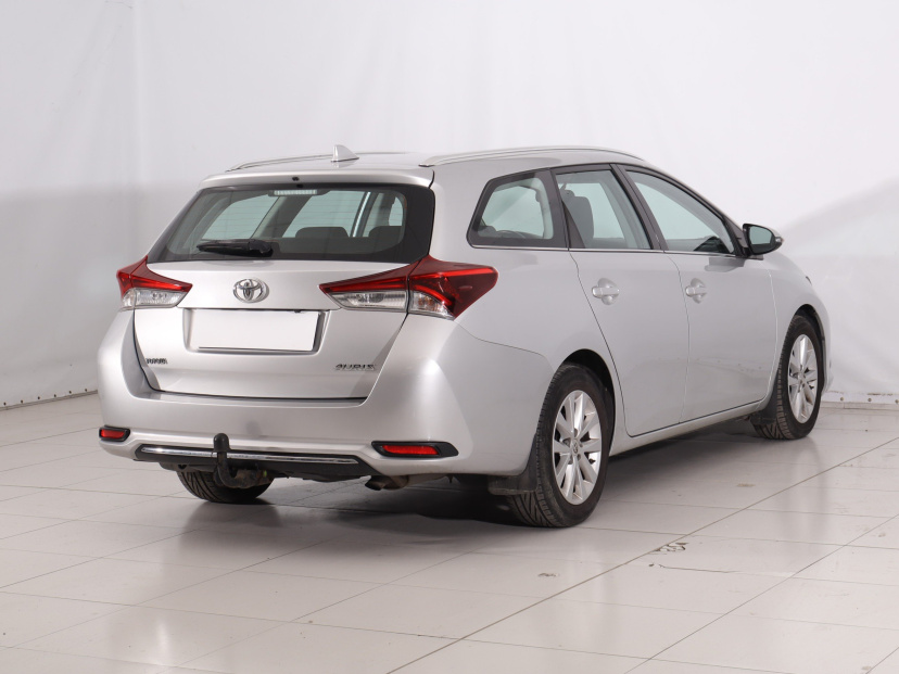 Toyota Auris, 2016