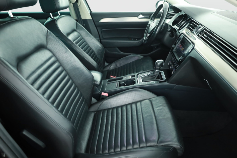 Volkswagen Passat, 2015