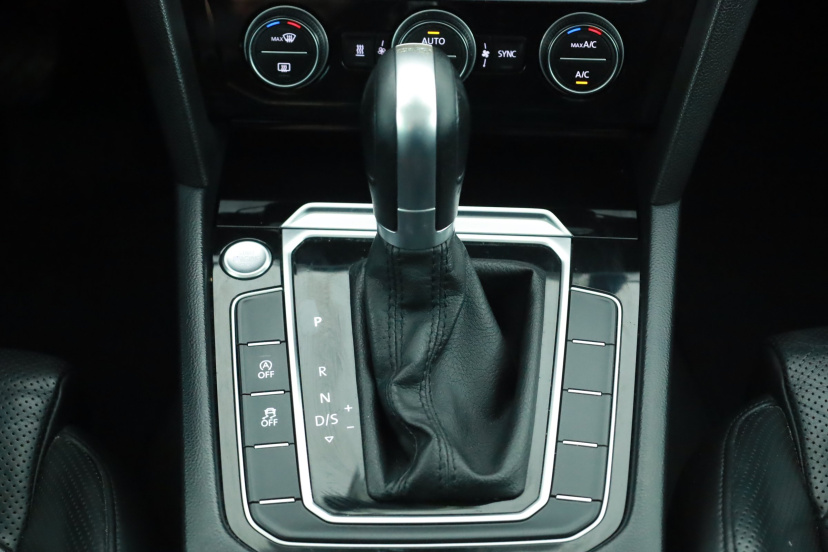 Volkswagen Passat, 2015