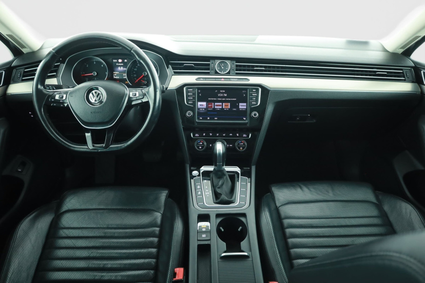 Volkswagen Passat, 2015