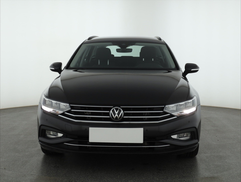 Volkswagen Passat, 2023