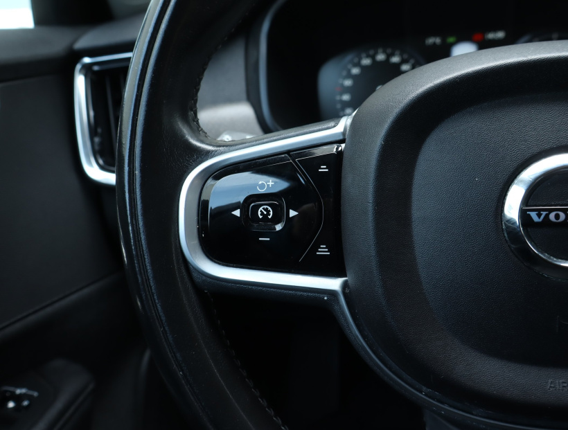Volvo V90 Cross Country, 2018