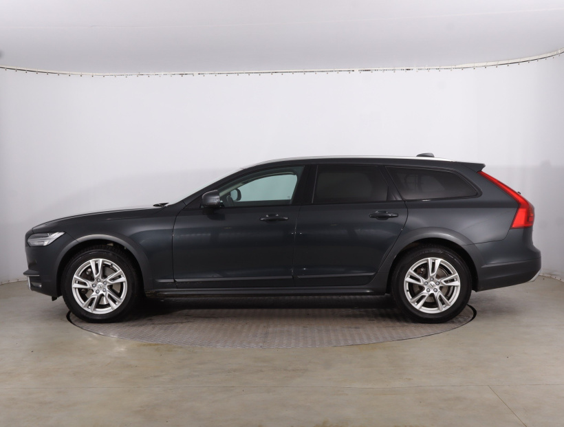 Volvo V90 Cross Country, 2018