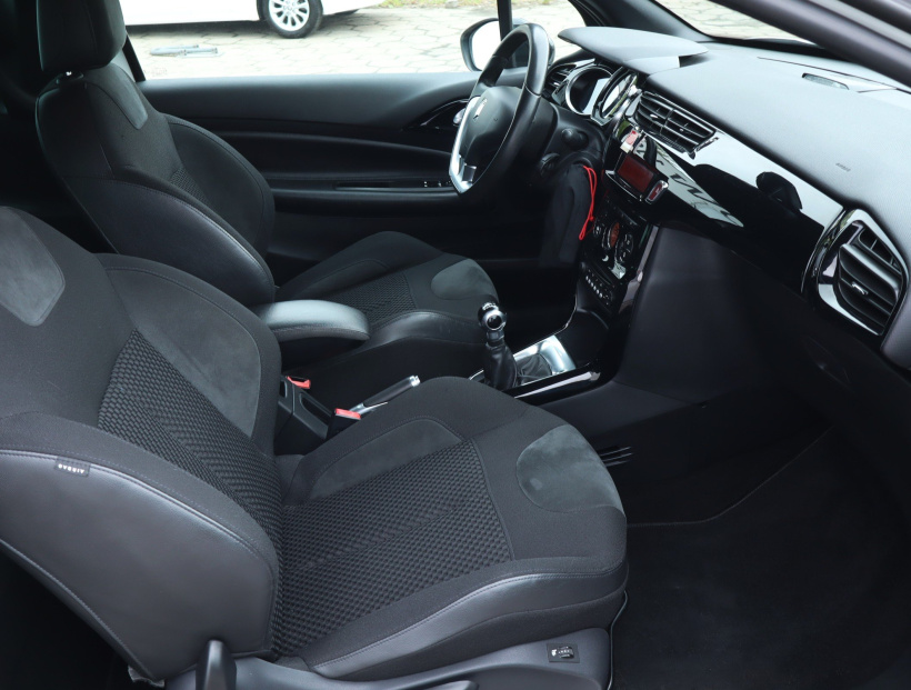 Citroen DS3, 2015