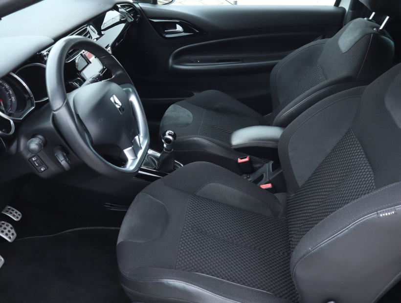 Citroen DS3, 2015