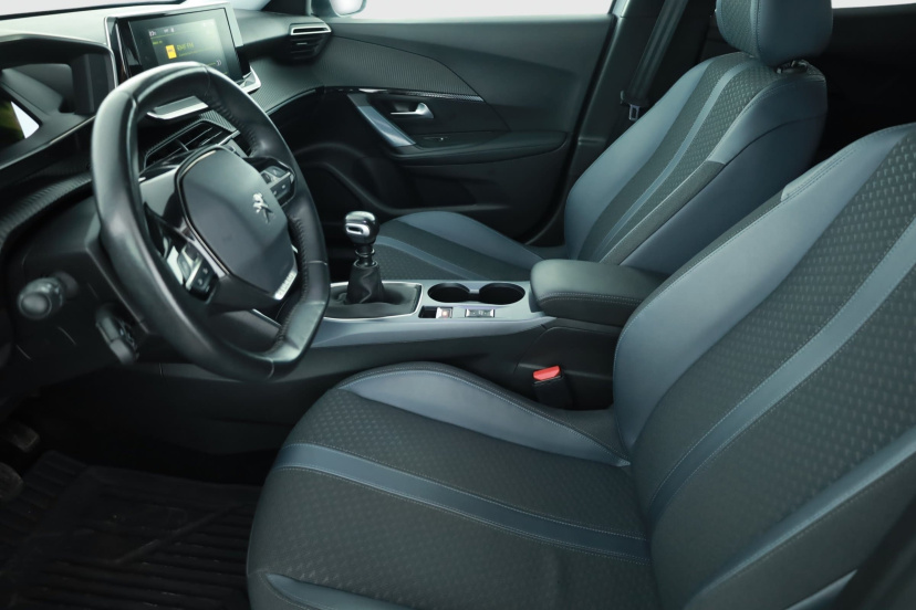 Peugeot 2008, 2020