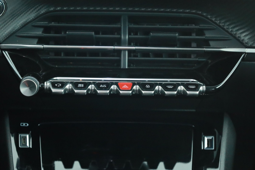 Peugeot 2008, 2020