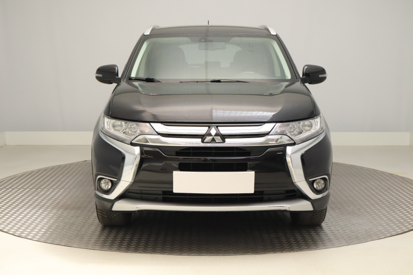 Mitsubishi Outlander, 2016
