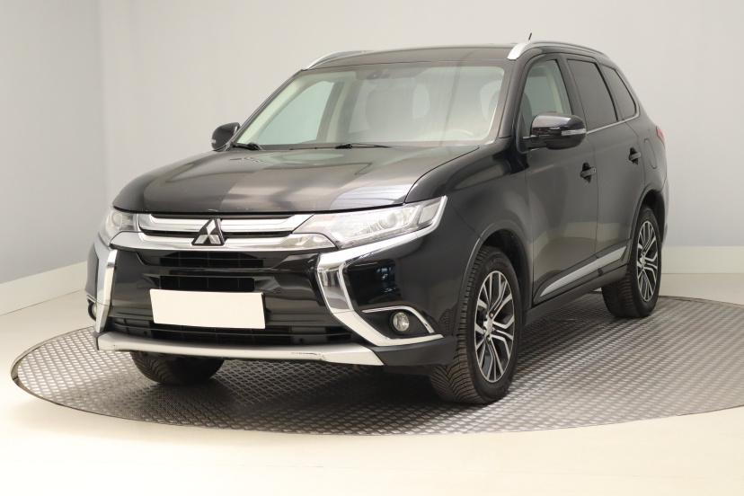 Mitsubishi Outlander, 2016