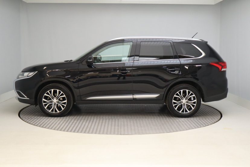 Mitsubishi Outlander, 2016
