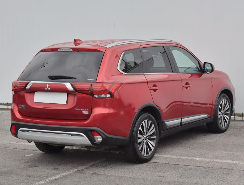 Mitsubishi Outlander, 2018