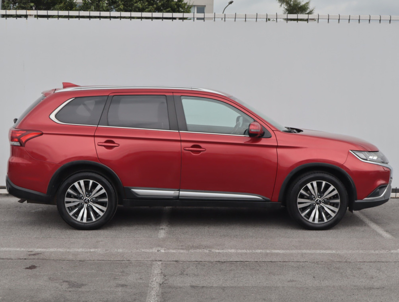 Mitsubishi Outlander, 2018