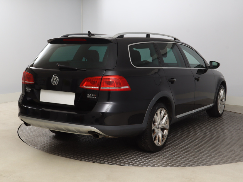 Volkswagen Passat, 2013