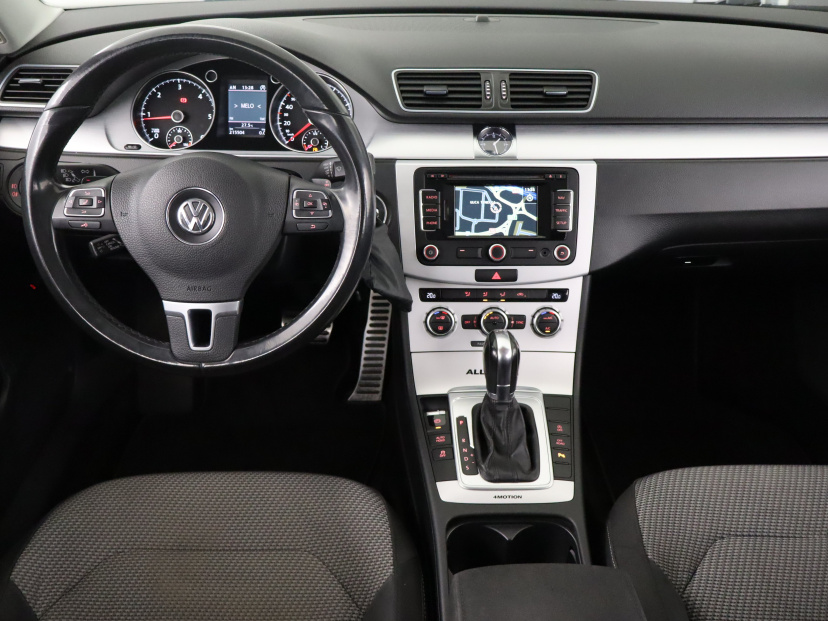 Volkswagen Passat, 2013