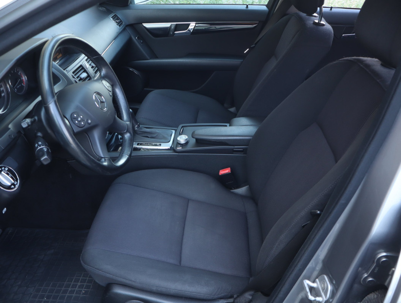Mercedes-Benz C, 2010