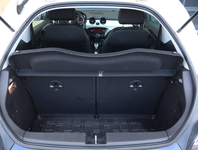 Opel Adam, 2015