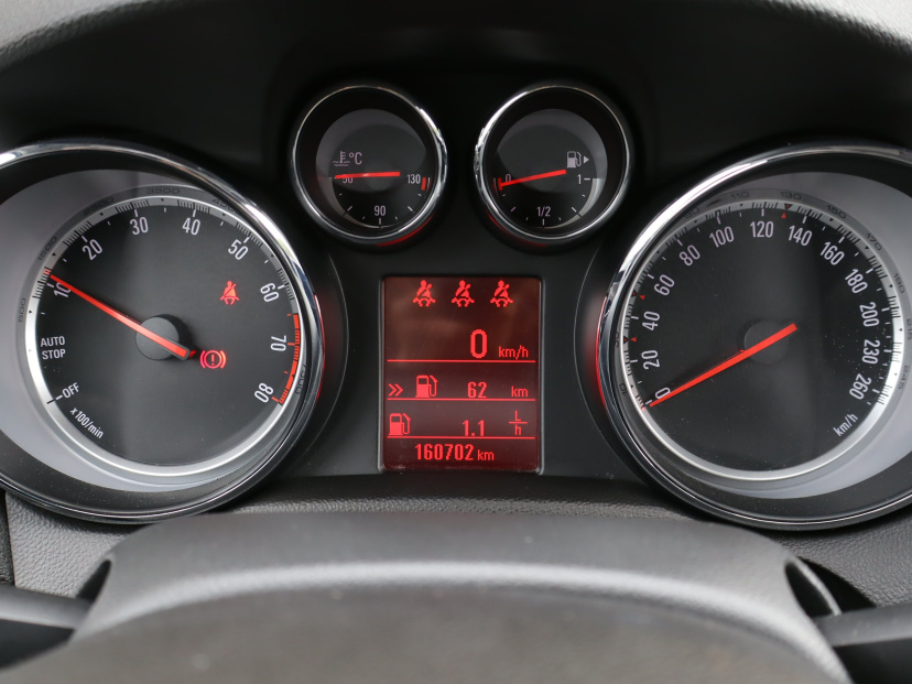 Opel Mokka, 2013