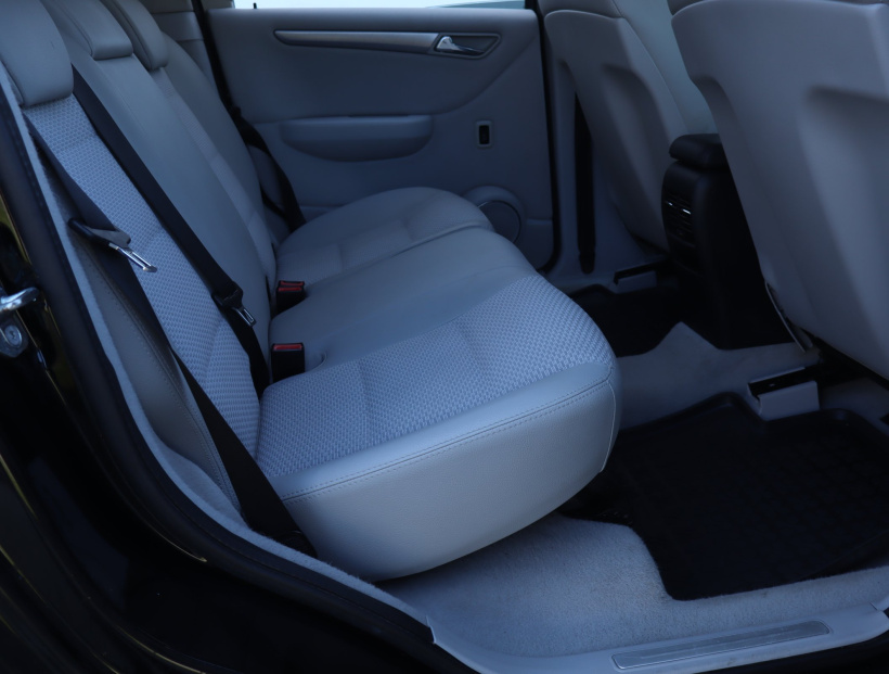 Mercedes-Benz B, 2010