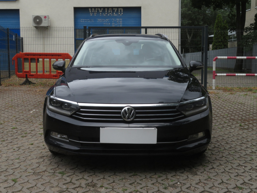 Volkswagen Passat, 2015
