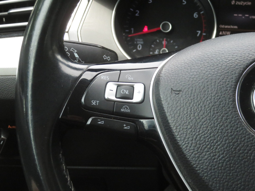 Volkswagen Passat, 2015