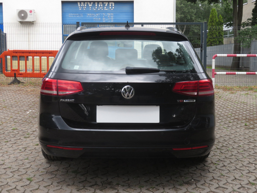 Volkswagen Passat, 2015
