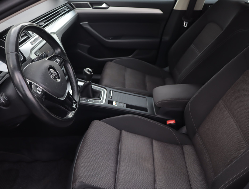 Volkswagen Passat, 2015