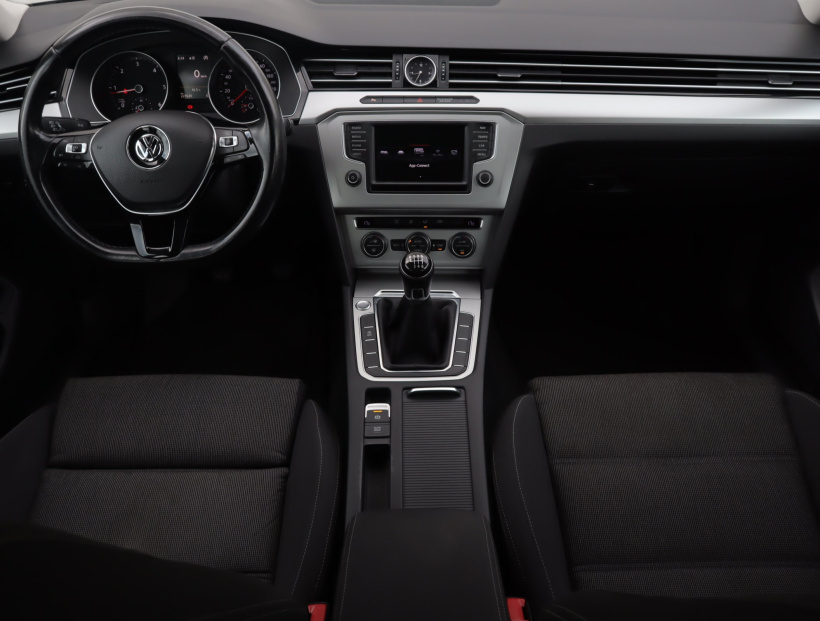Volkswagen Passat, 2015