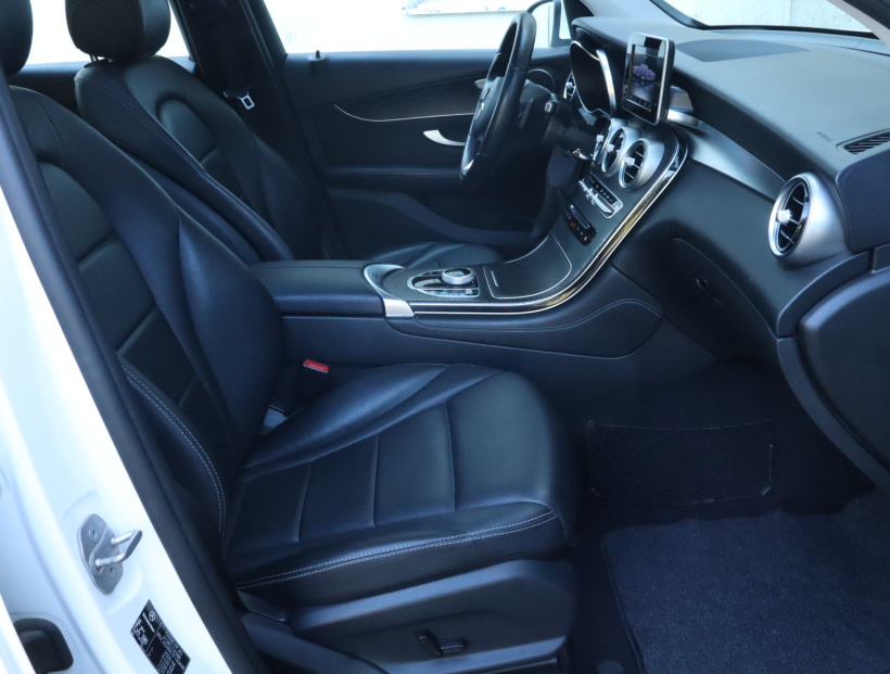 Mercedes-Benz GLC, 2016